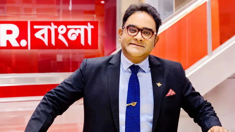 চাকরি ছাড়লেন বিতর্কিত সাংবাদিক ময়ূখ