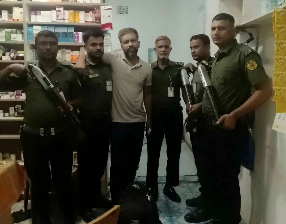 রাজধানীতে চিকিৎসক অপহরণ: নির্জন জঙ্গল থেকে উদ্ধার করলেন আনসার সদস্যরা